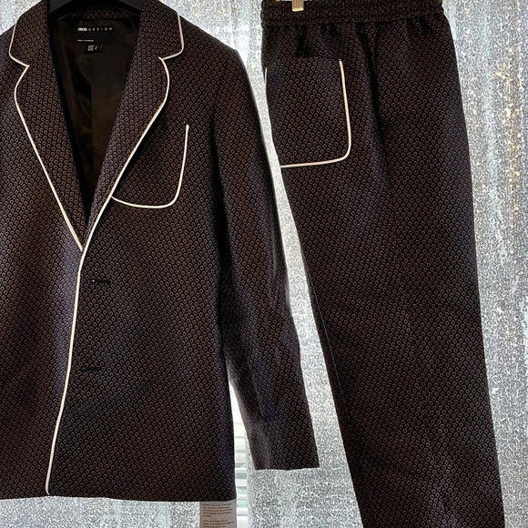 Mens suit - Picture 11 of 13